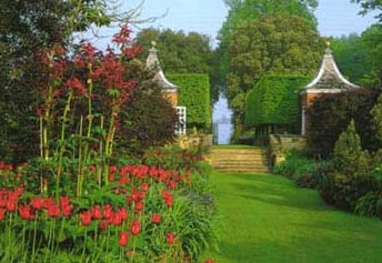 Hidcot Manor Garden